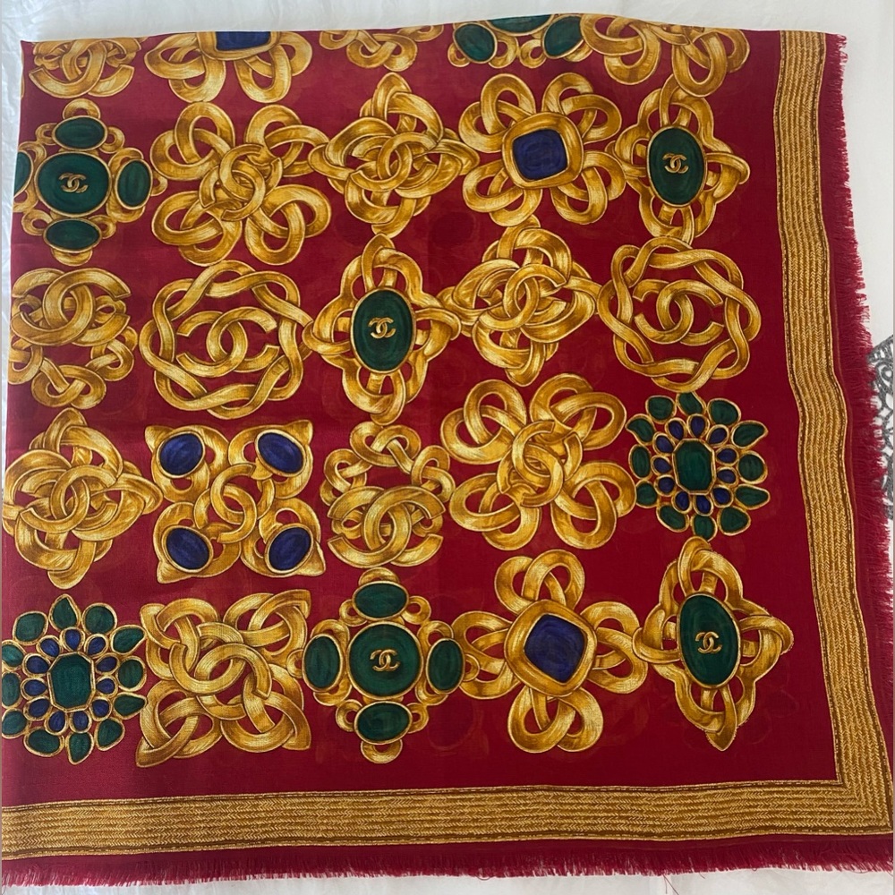 Authentic Chanel Scarf 🧣 - Picture 5 of 9